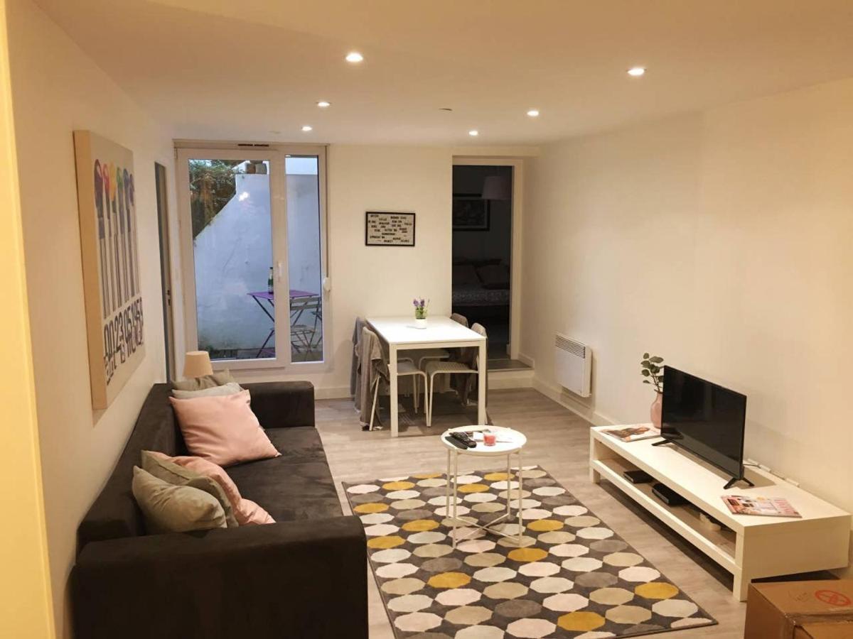 EUGENE - Appartement cosy aux pieds de la cathédrale Reims Extérieur photo